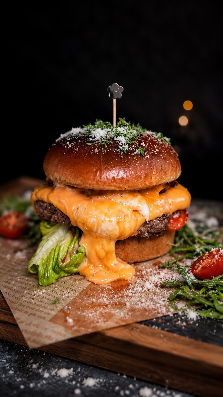 Mollys Signature Cheeseburger mit schmelzendem Cheddar — frisch zubereitet in Wien 1060